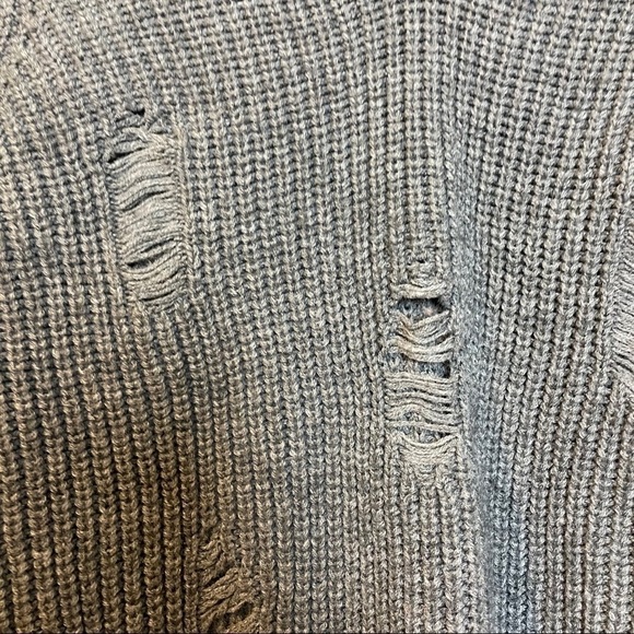 Derek Heart Gray Distressed Long Sleeved Lightweight Sweater with Cutouts - Picture 3 of 9